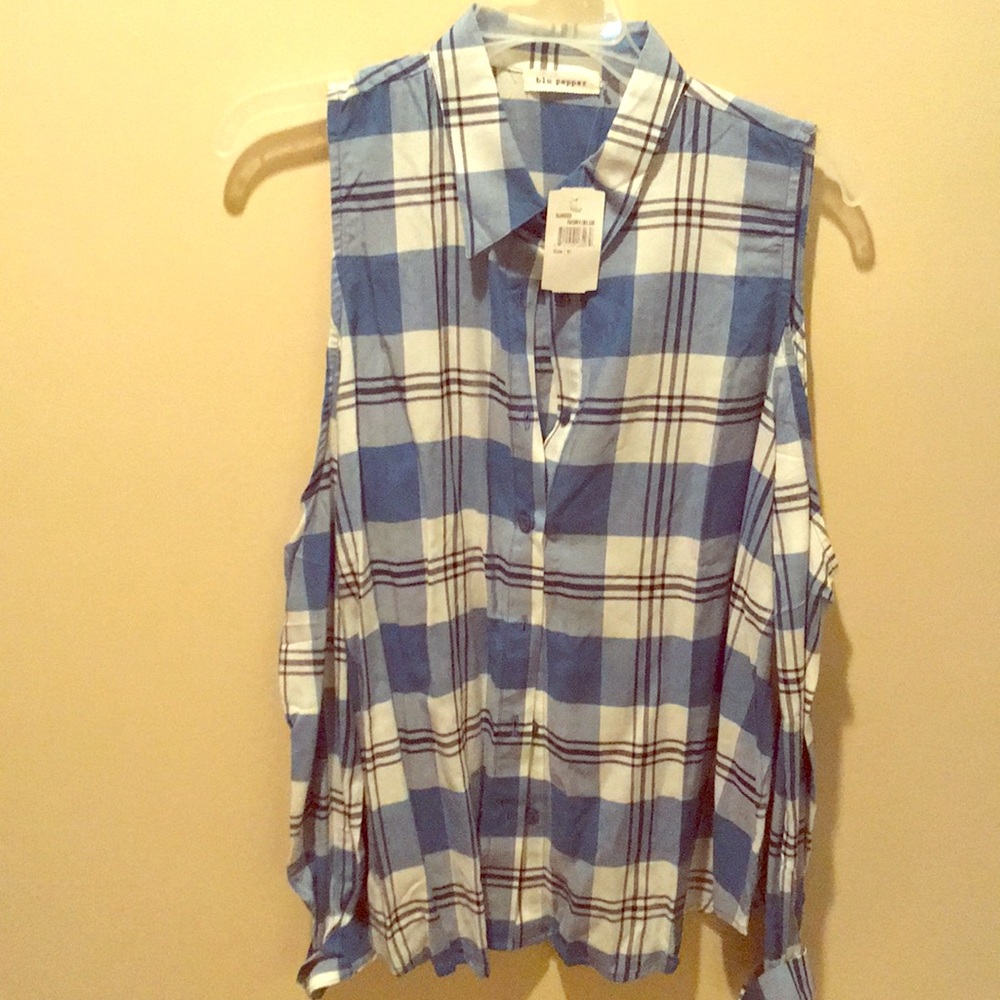 Button down cold shoulder shirt